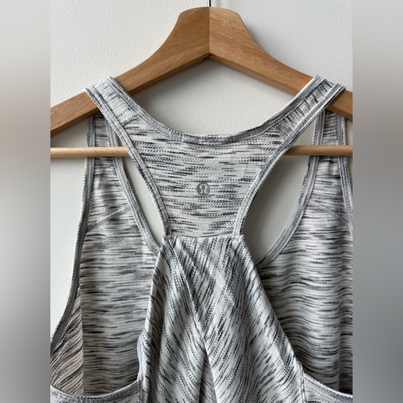 Lululemon Essential Tank - Picture 8 of 8